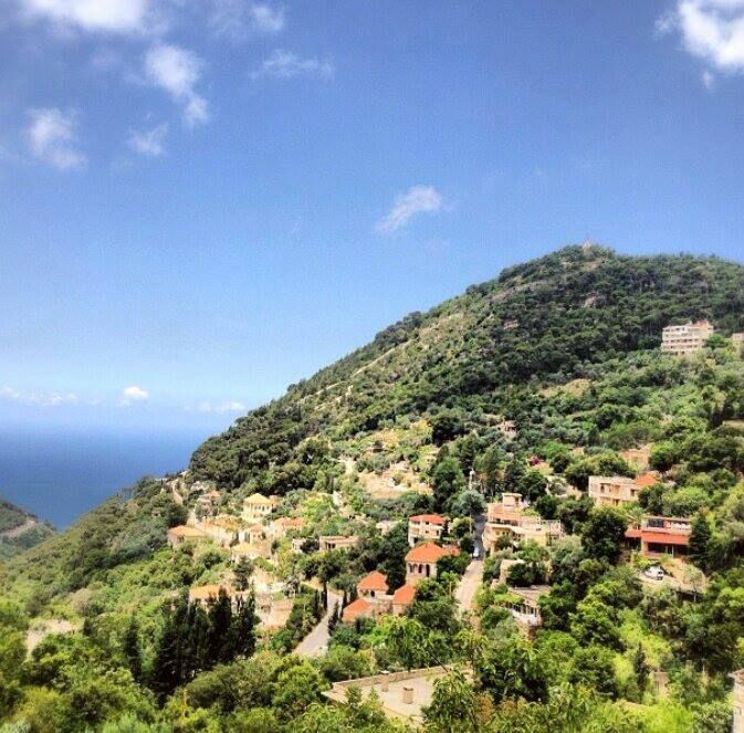 Explore Stunning Lebanese Landscapes and