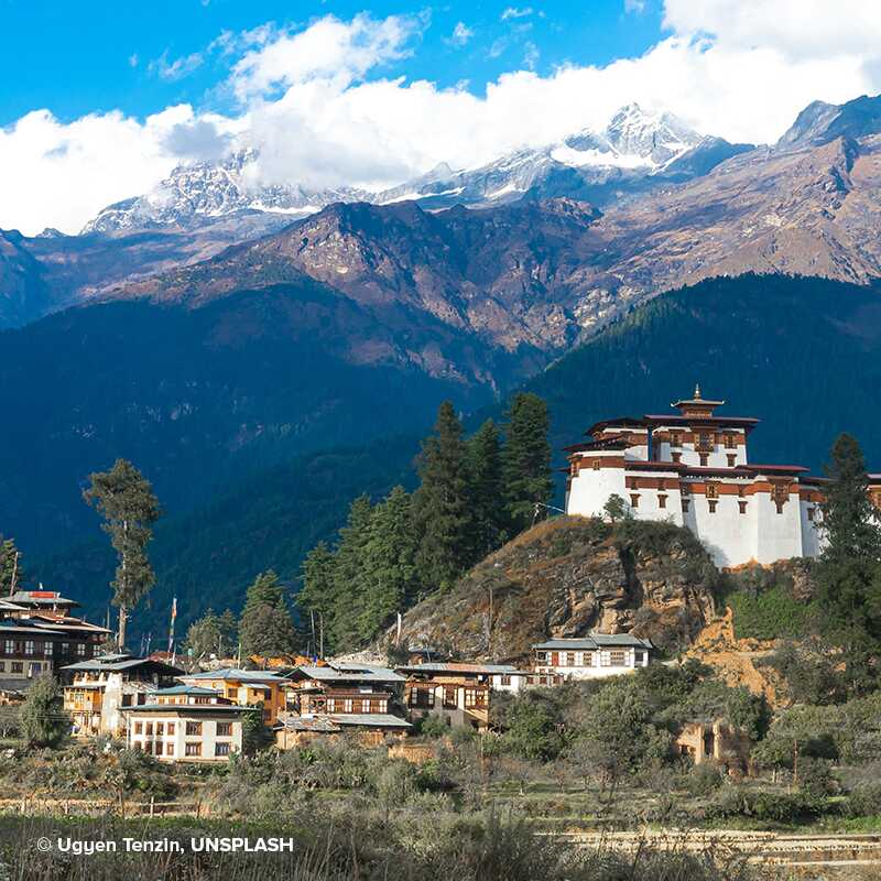 Explore Stunning Bhutanese Landscapes